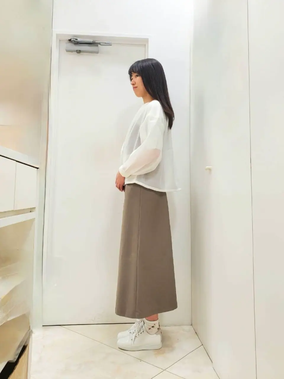 ANY SIS スタッフ コーディネート画像