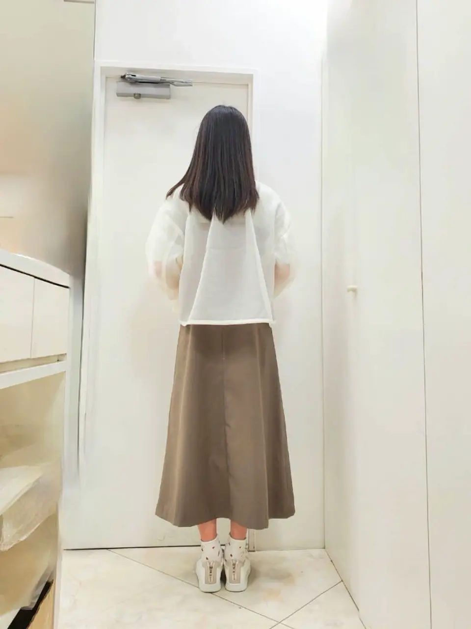 ANY SIS スタッフ コーディネート画像