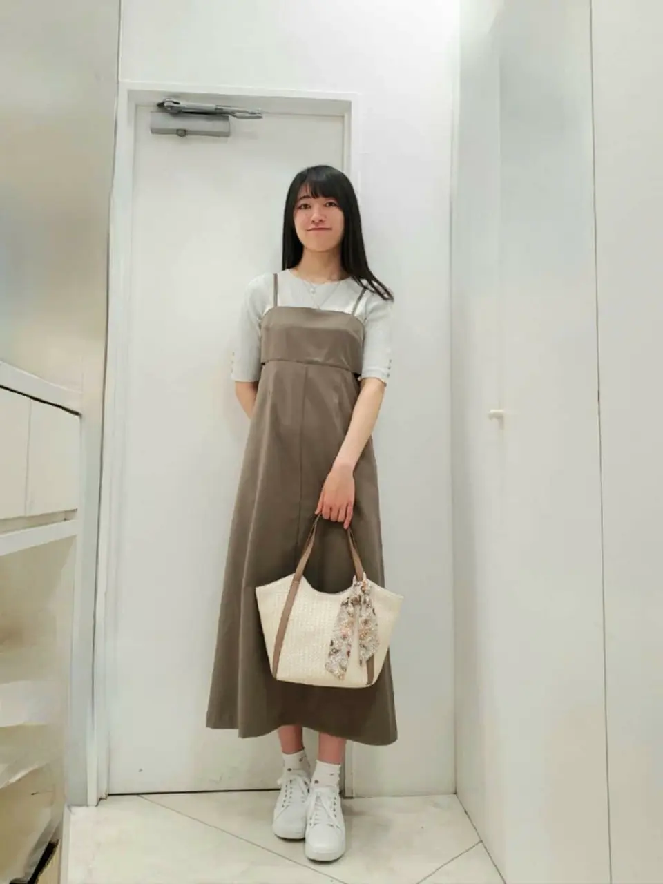 ANY SIS スタッフ コーディネート画像