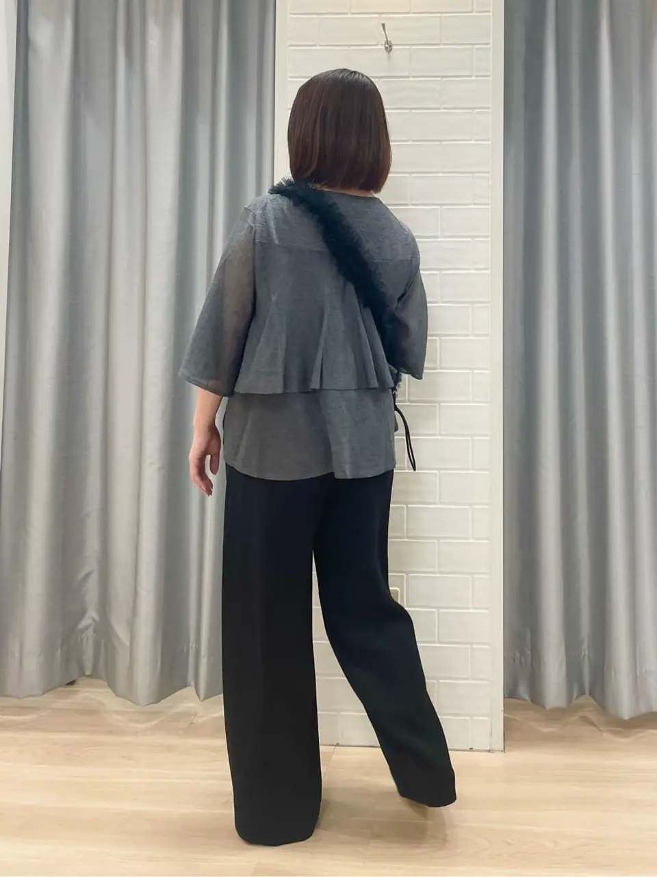 ANY SIS 丸岡 コーディネート画像