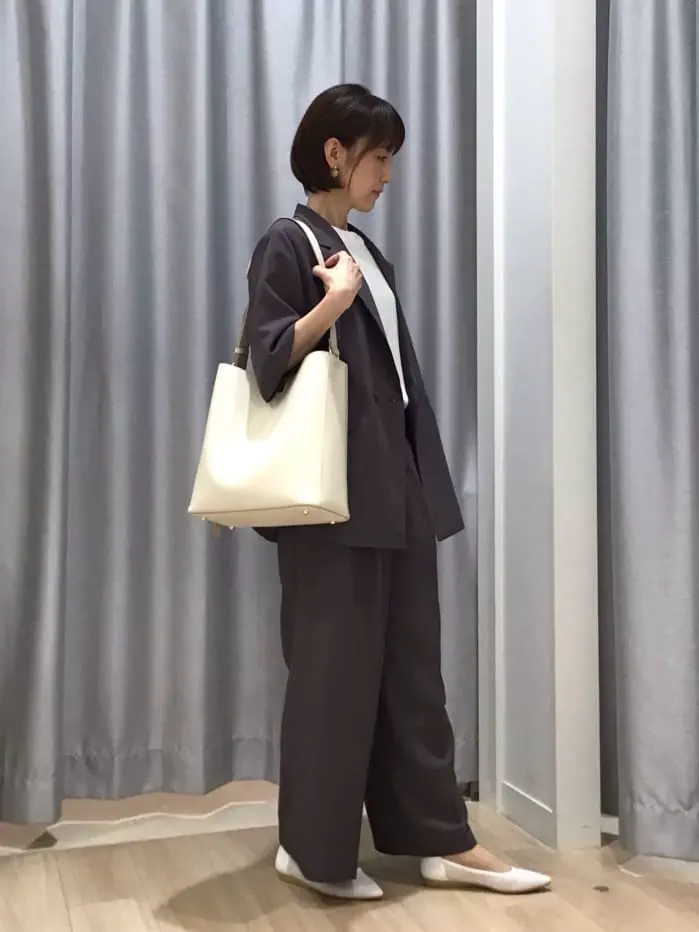 ANY SIS 田中 コーディネート画像