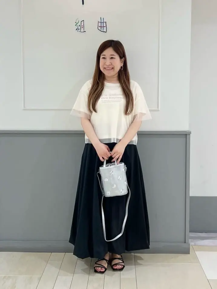 ANY SIS スタッフ コーディネート画像