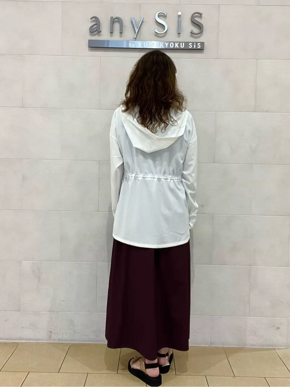 ANY SIS スタッフ コーディネート画像