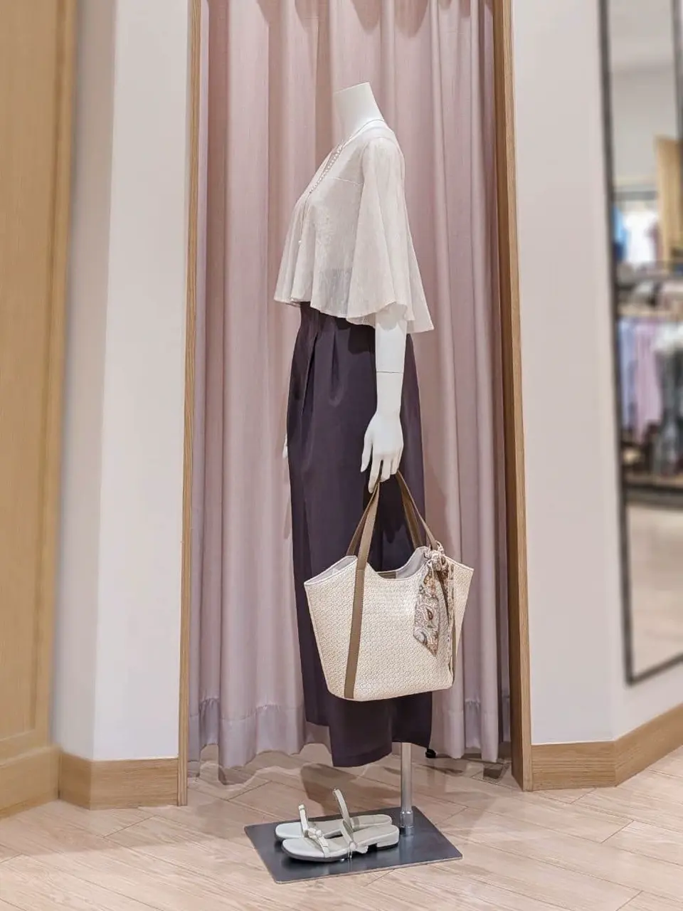 ANY SIS 岩田 コーディネート画像