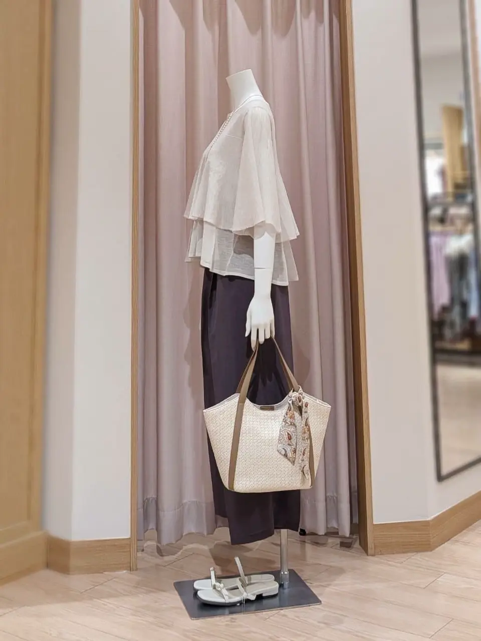 ANY SIS 岩田 コーディネート画像