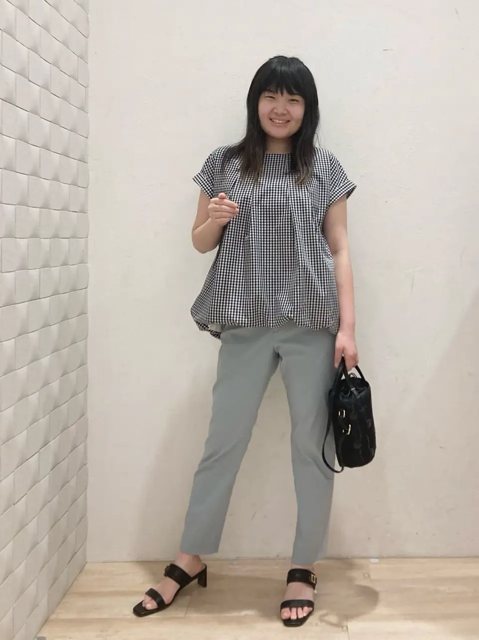 ANY SIS 川根　彩 コーディネート画像