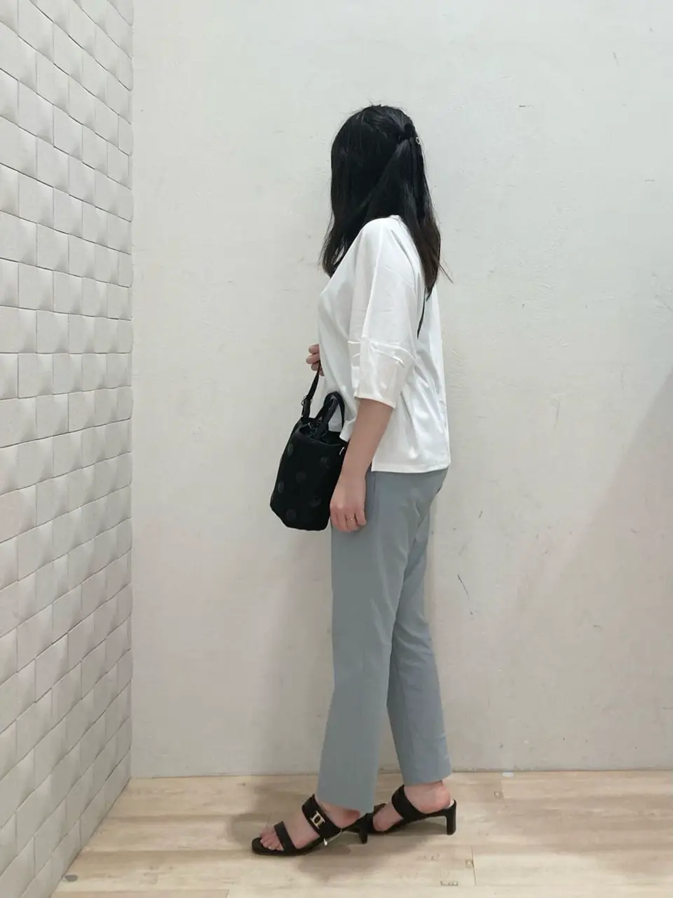 ANY SIS 川根　彩 コーディネート画像