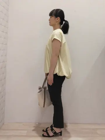 ANY SIS 西出 コーディネート画像