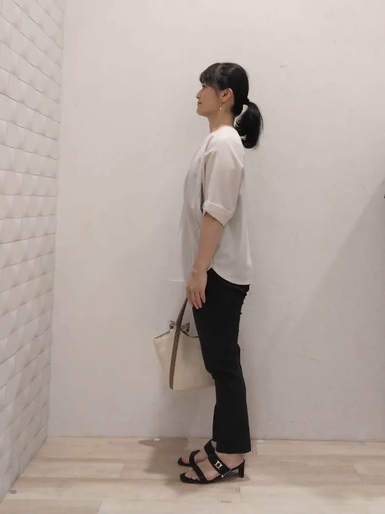 ANY SIS 西出 コーディネート画像