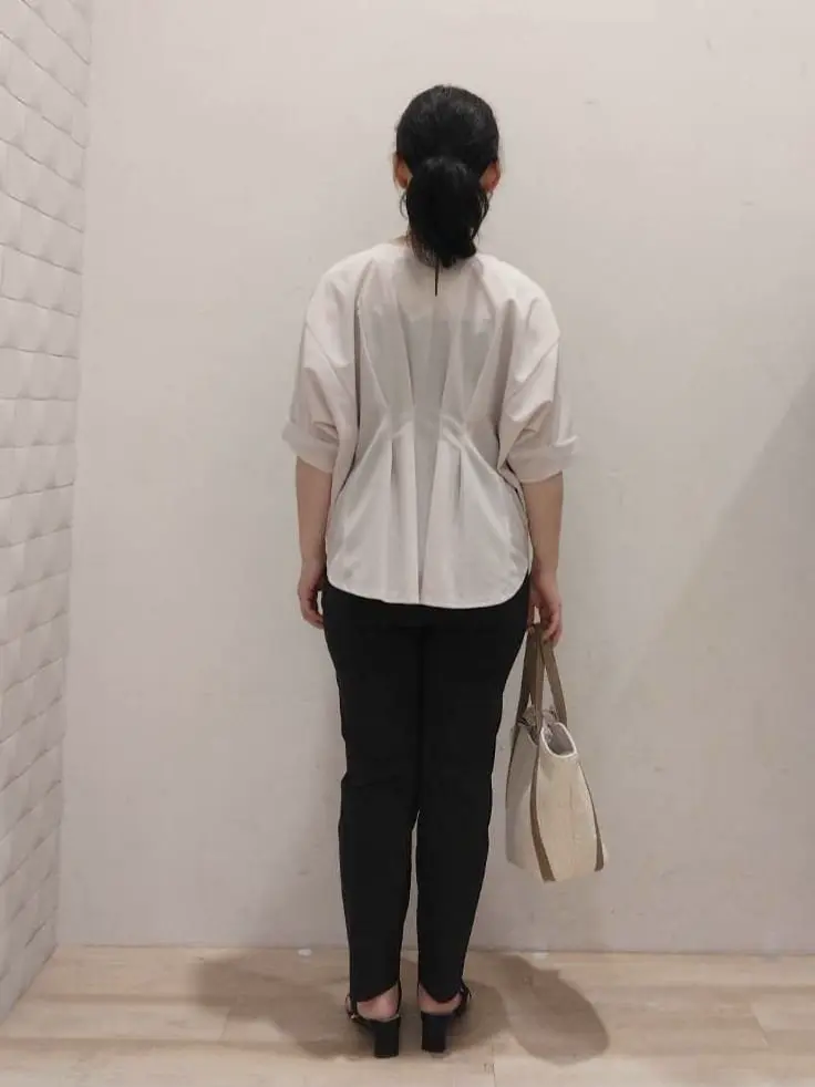 ANY SIS 西出 コーディネート画像