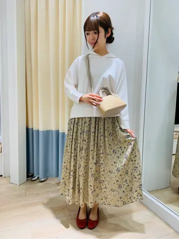 ANY SIS スタッフ コーディネート画像