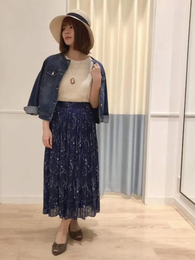  スタッフ コーディネート画像