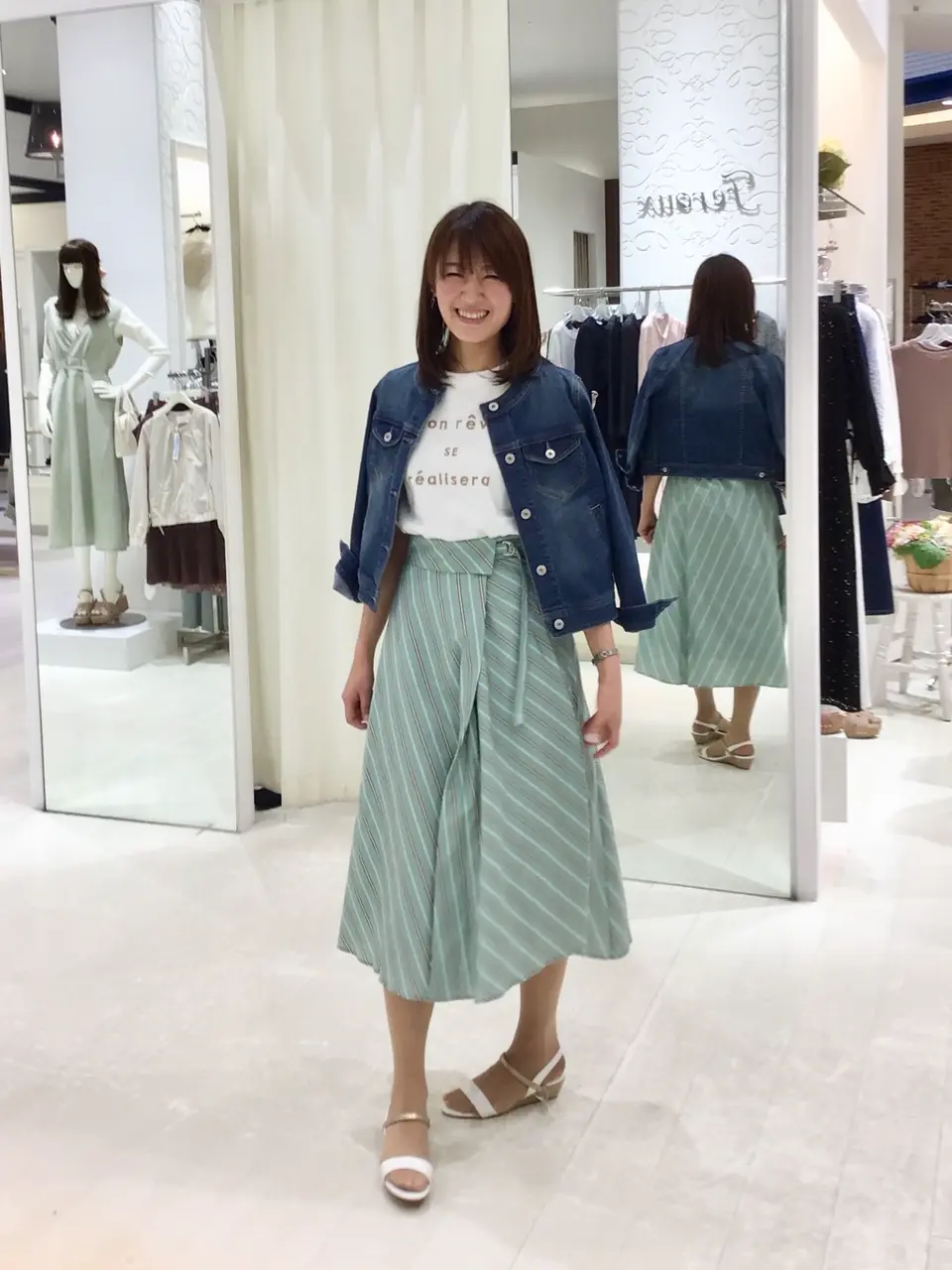 ANY SIS スタッフ コーディネート画像