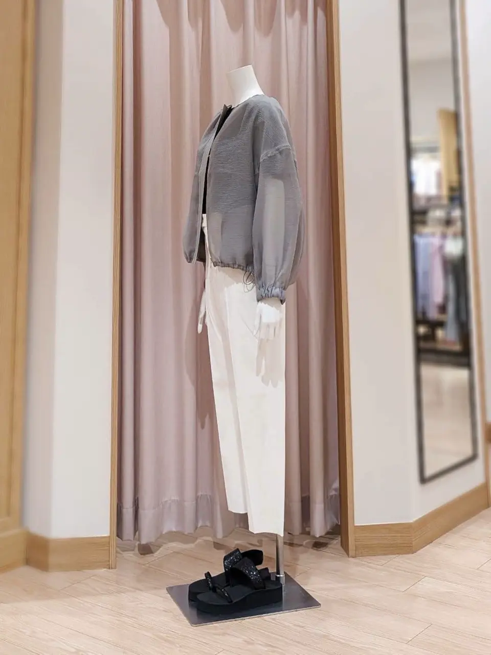 ANY SIS 岩田 コーディネート画像