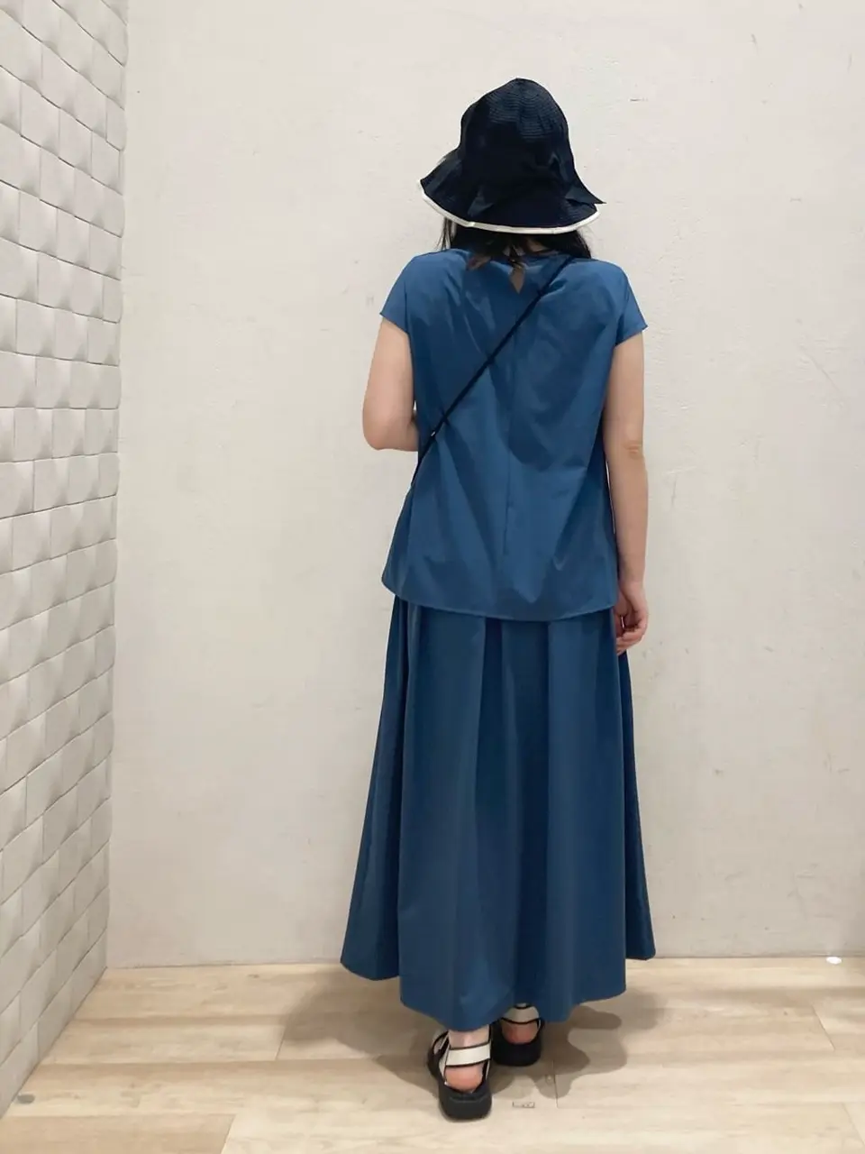 ANY SIS 川根　彩 コーディネート画像