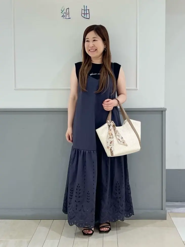 ANY SIS スタッフ コーディネート画像