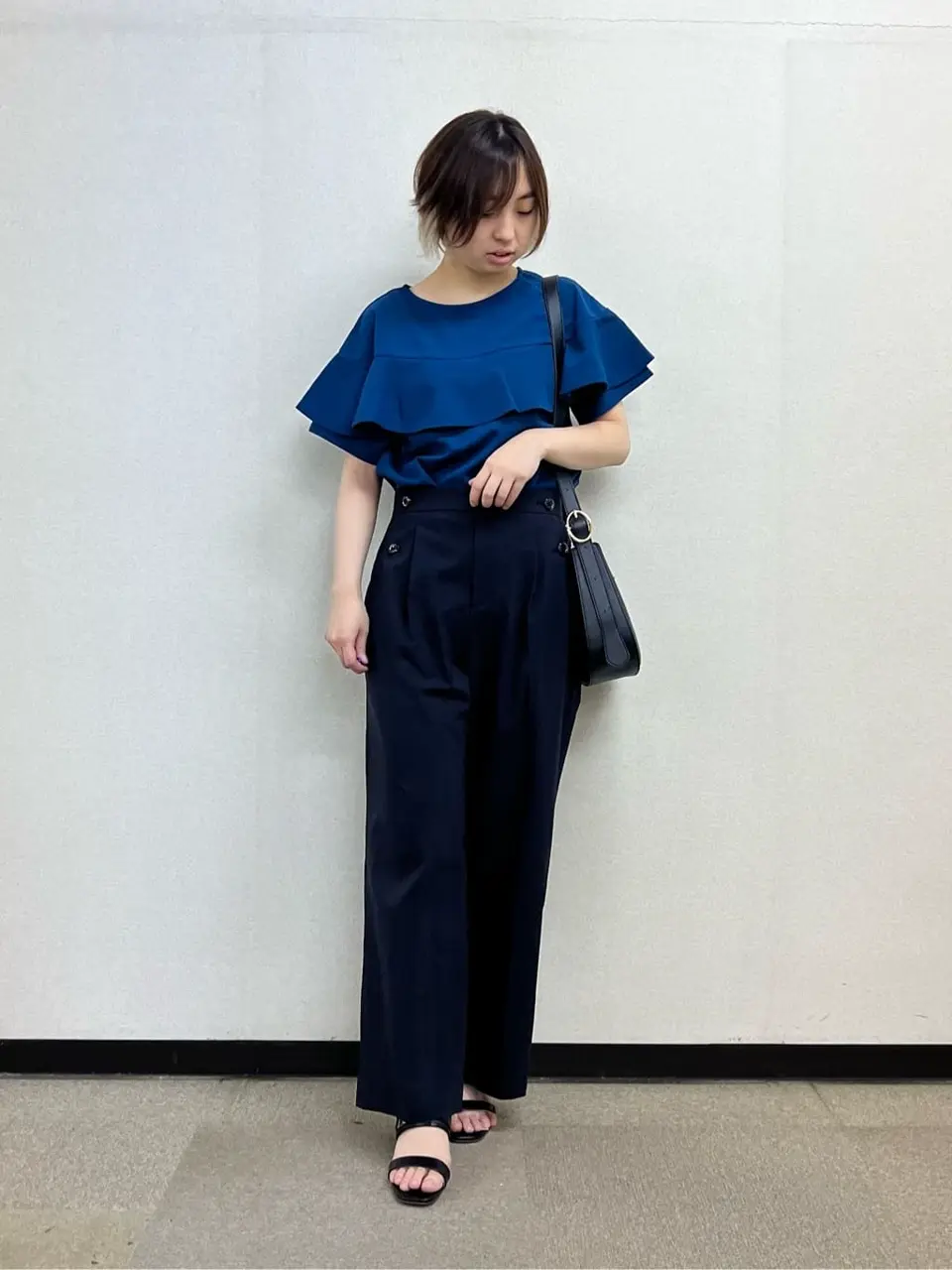 ANY SIS 村上 コーディネート画像