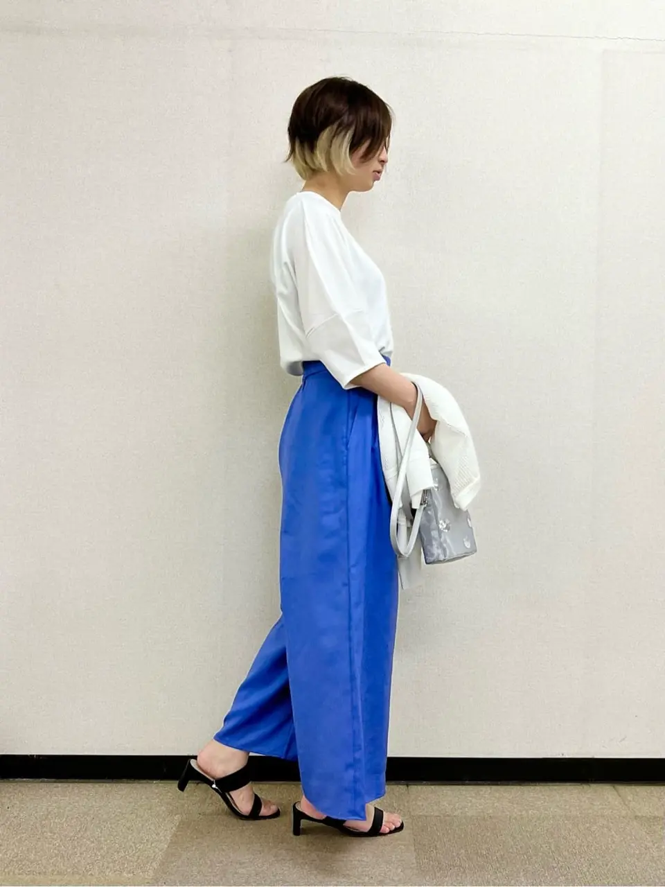 ANY SIS 村上 コーディネート画像