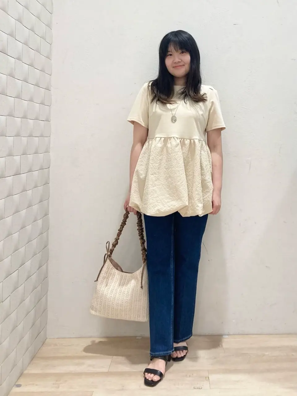 ANY SIS 川根　彩 コーディネート画像