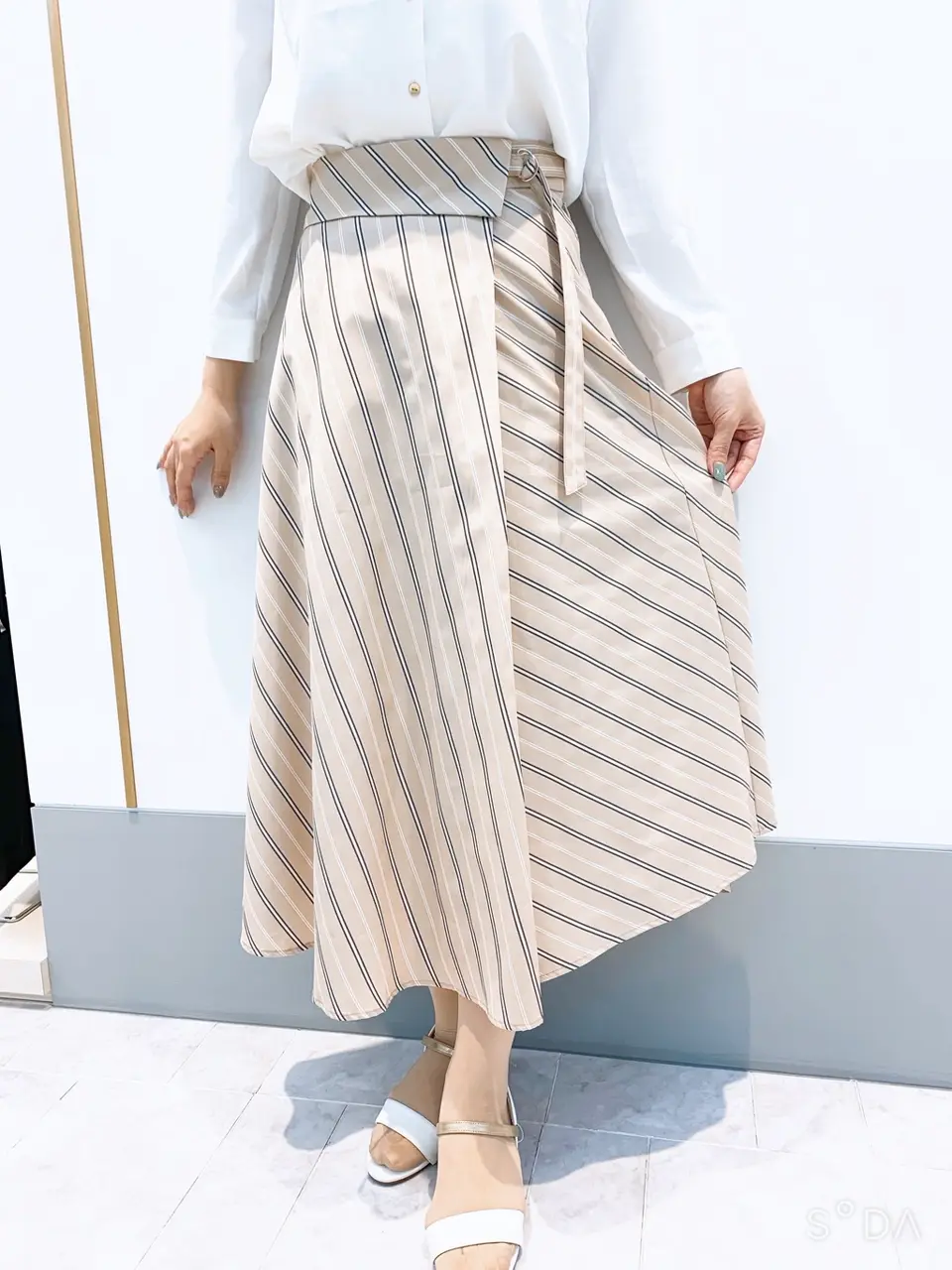 ANY SIS 岡本 コーディネート画像