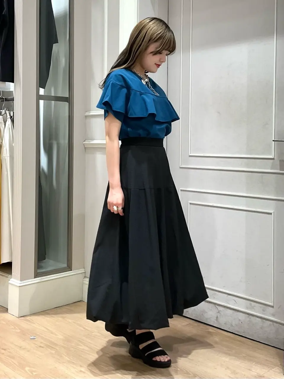 ANY SIS erika コーディネート画像