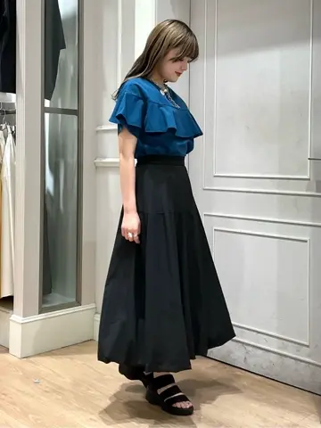 ANY SIS erika コーディネート画像