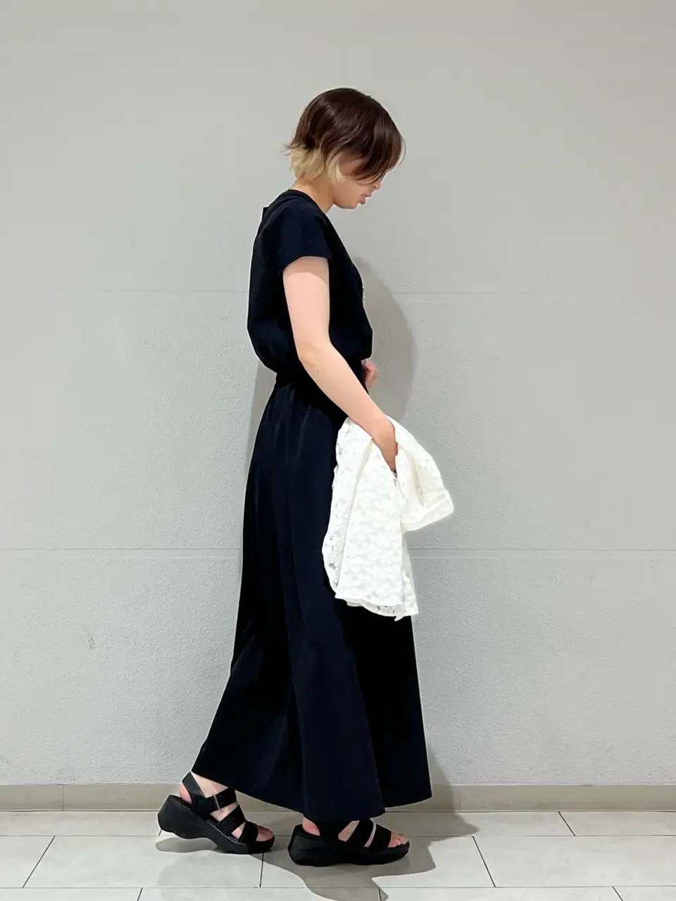 ANY SIS 村上 コーディネート画像