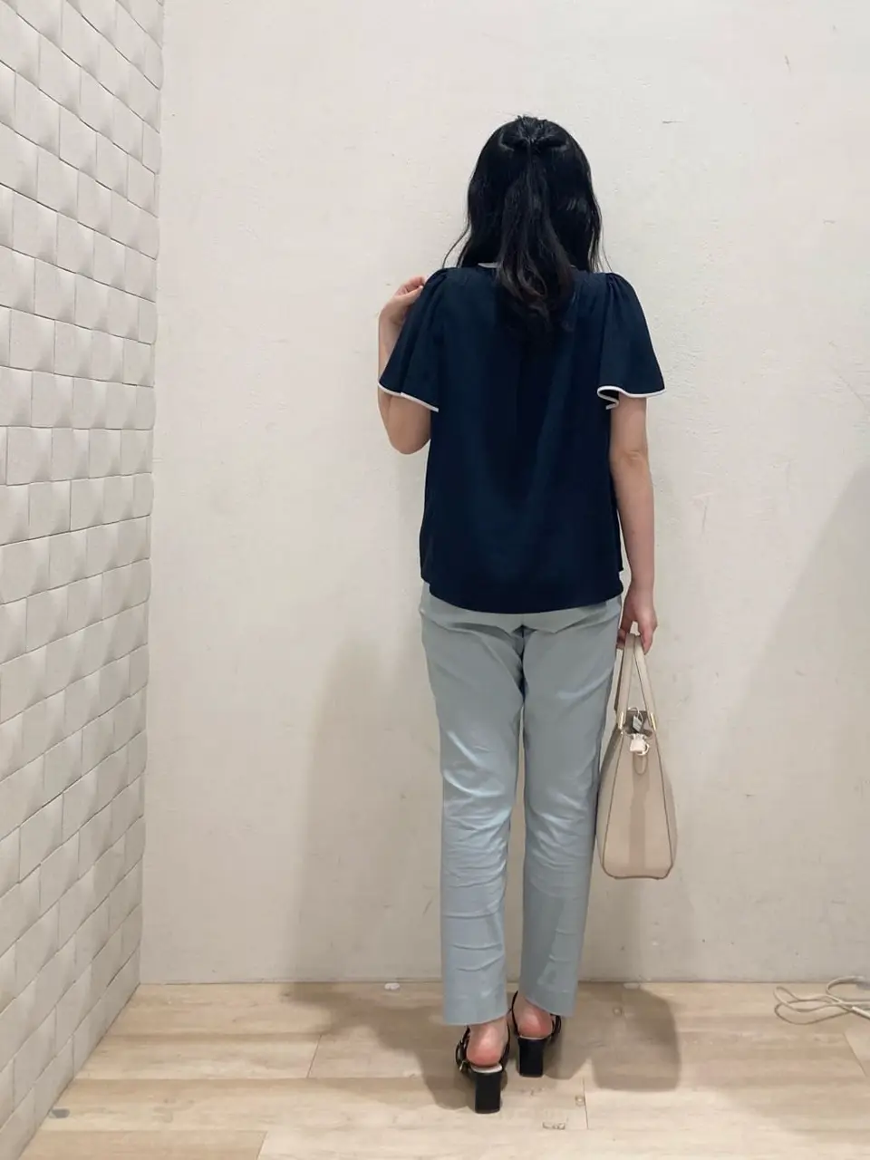 ANY SIS 川根　彩 コーディネート画像