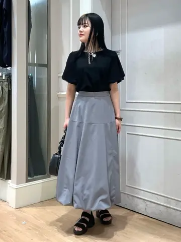 ANY SIS erika コーディネート画像