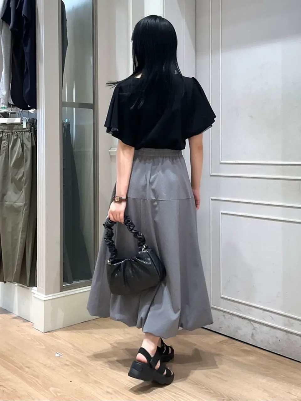 ANY SIS erika コーディネート画像