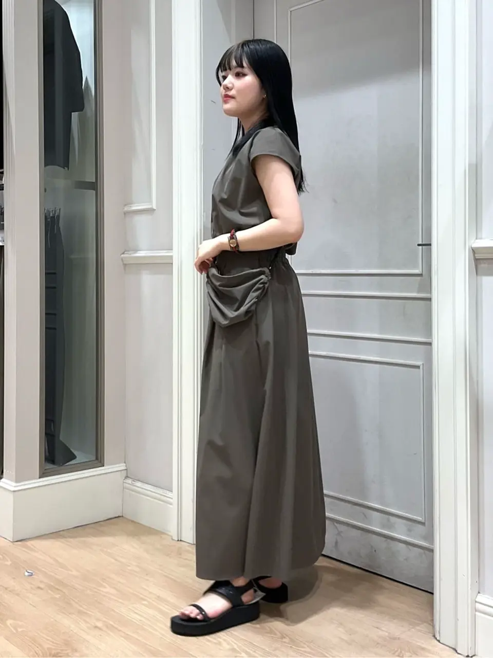 ANY SIS erika コーディネート画像