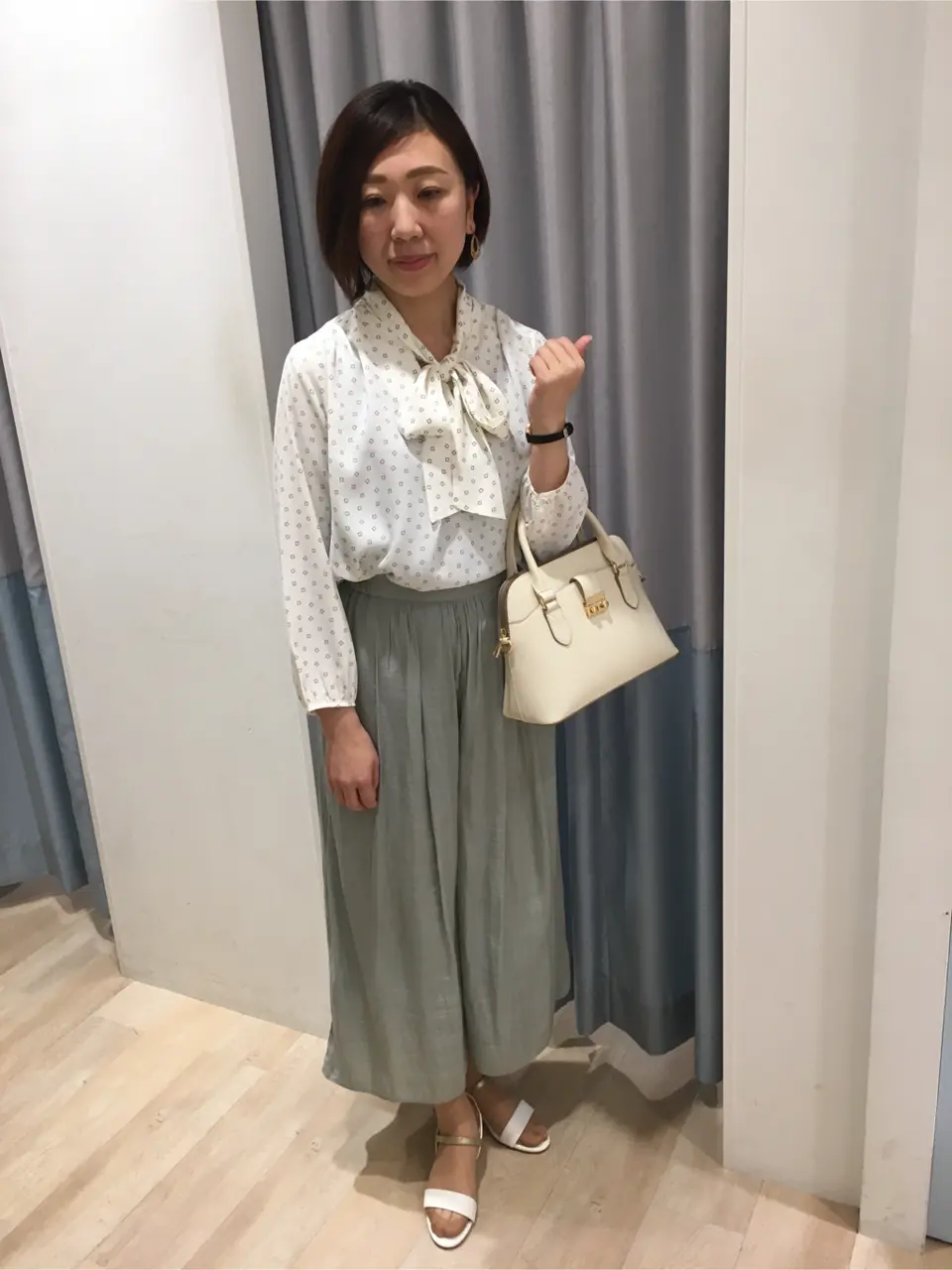 ANY SIS スタッフ コーディネート画像