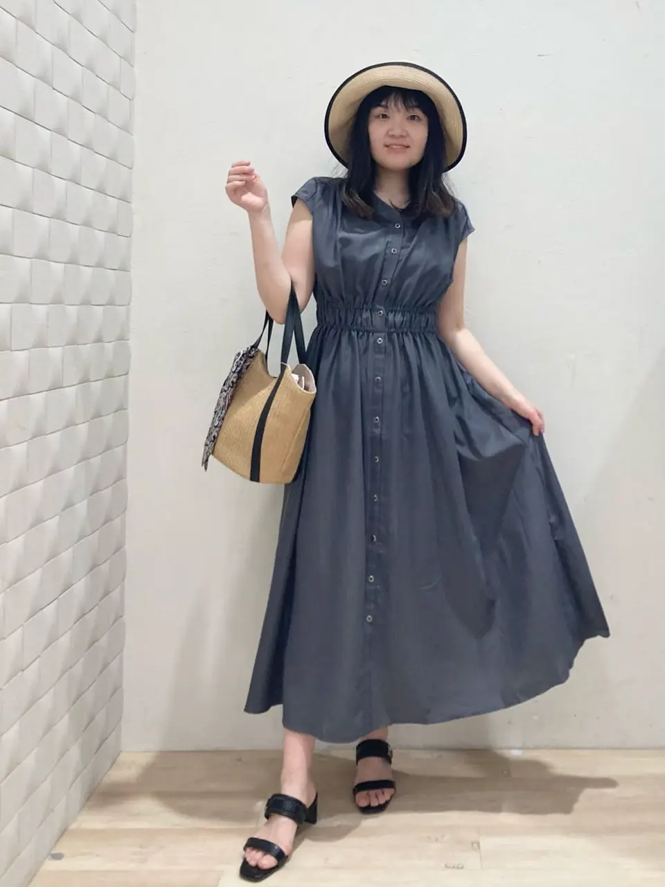 ANY SIS 川根　彩 コーディネート画像