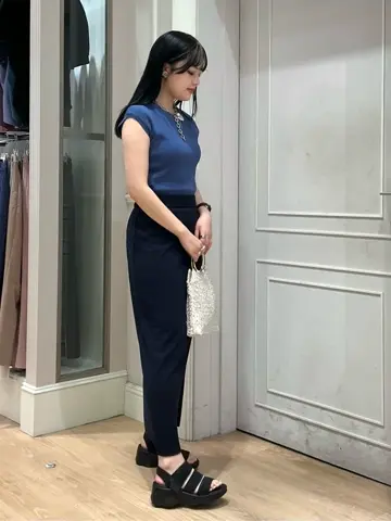 ANY SIS erika コーディネート画像