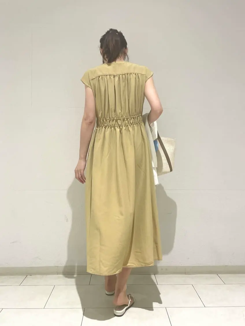 ANY SIS 小山 コーディネート画像