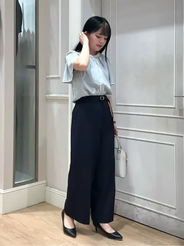 ANY SIS erika コーディネート画像