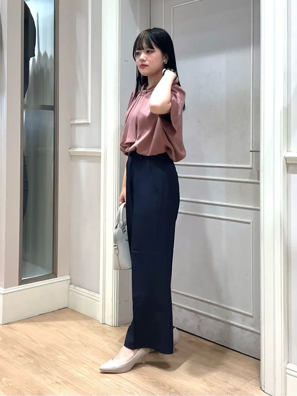 ANY SIS erika コーディネート画像