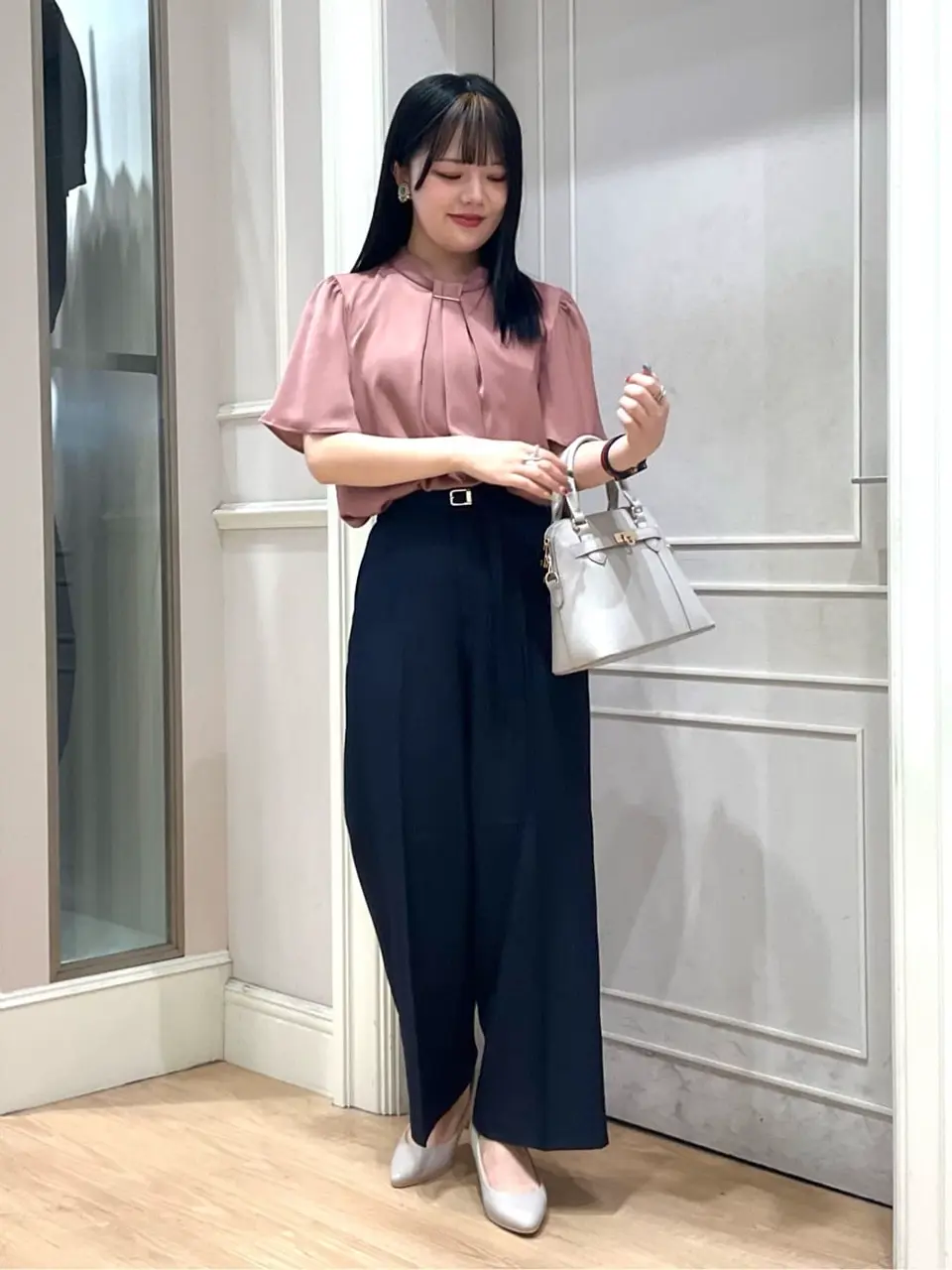 ANY SIS erika コーディネート画像