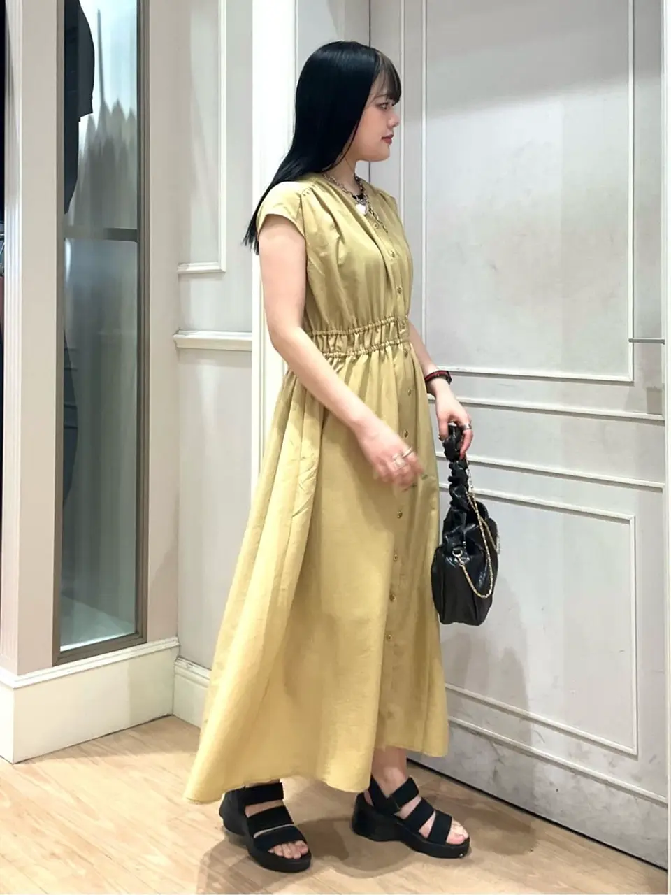 ANY SIS erika コーディネート画像