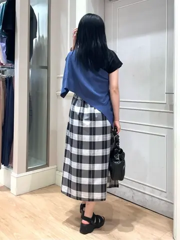 ANY SIS erika コーディネート画像