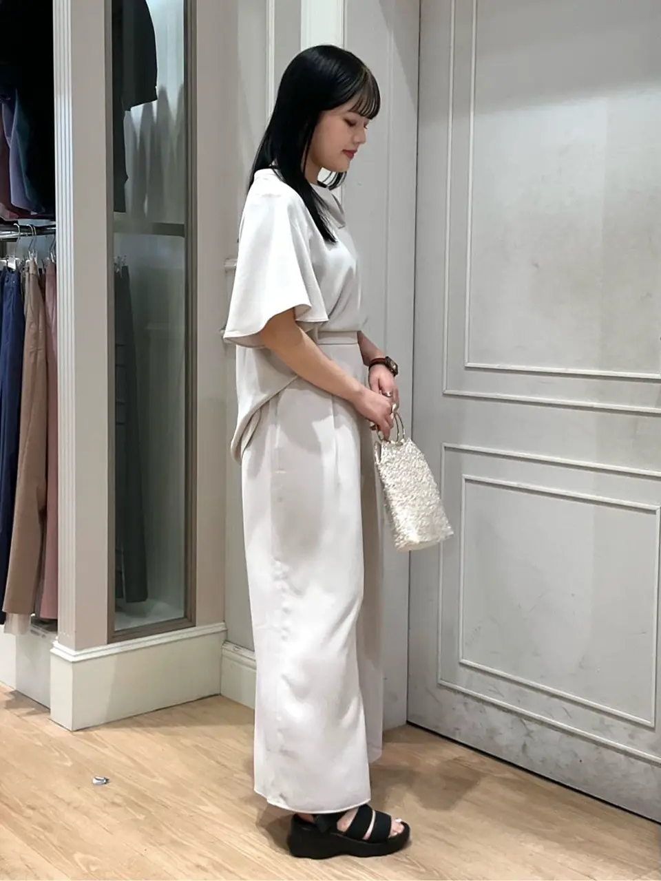 ANY SIS erika コーディネート画像