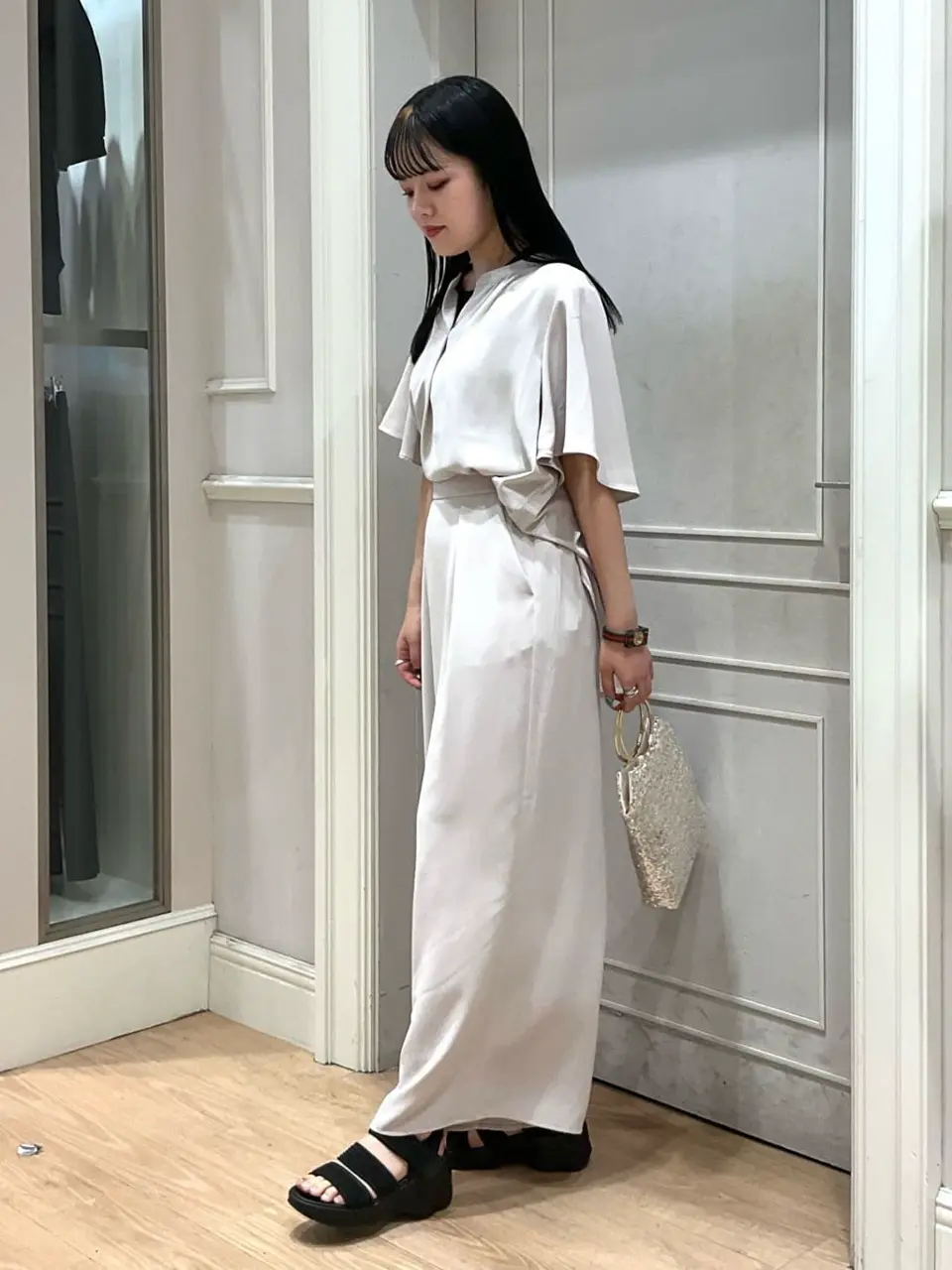 ANY SIS erika コーディネート画像