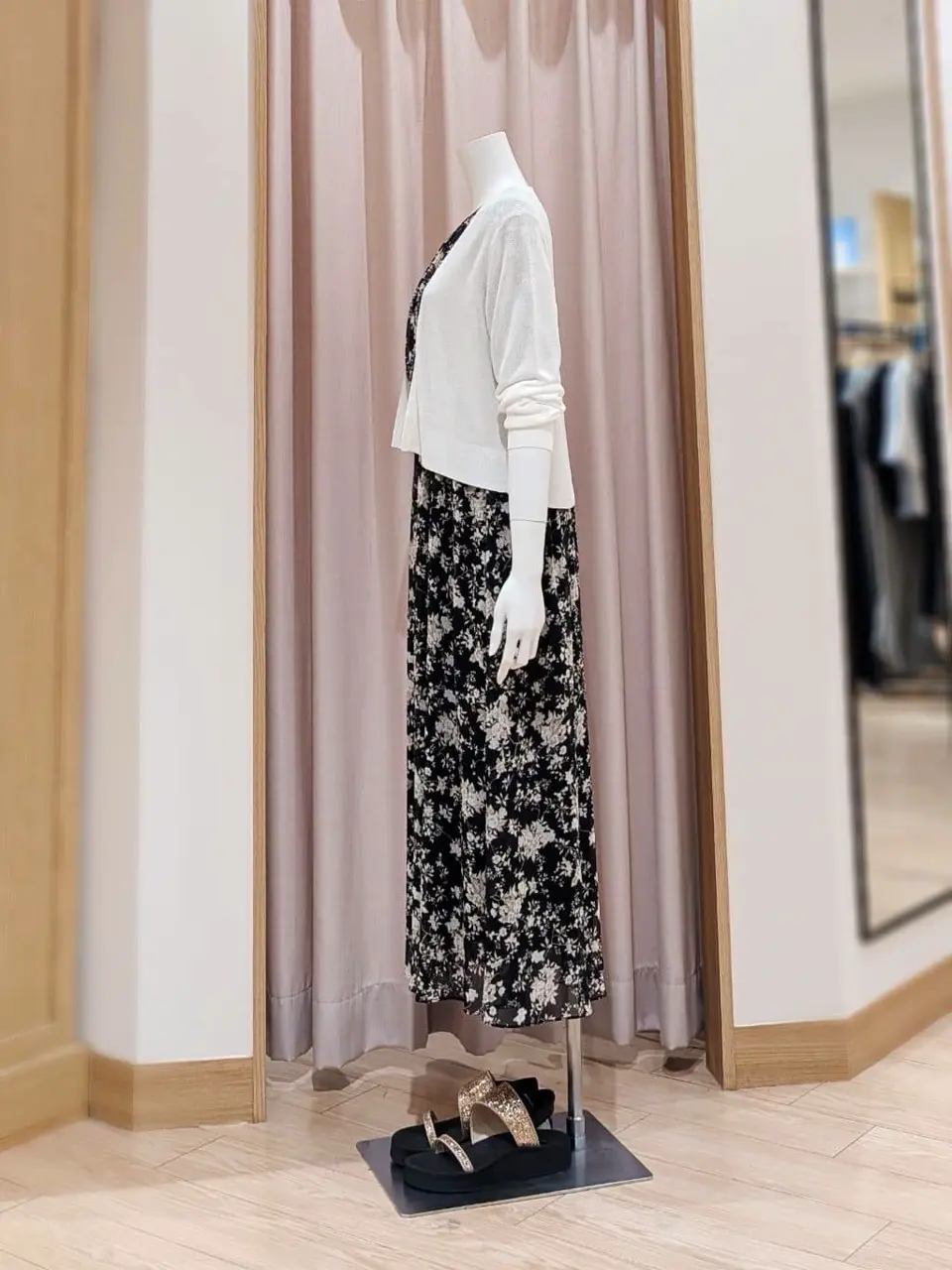 ANY SIS 岩田 コーディネート画像