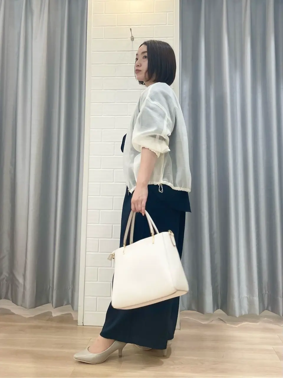 ANY SIS 丸岡 コーディネート画像