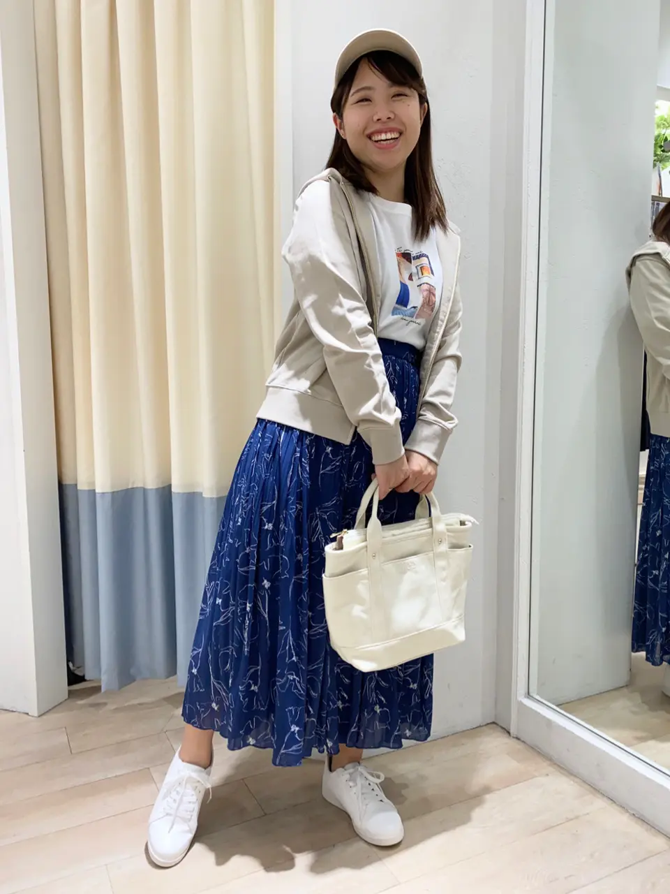 ANY SIS スタッフ コーディネート画像