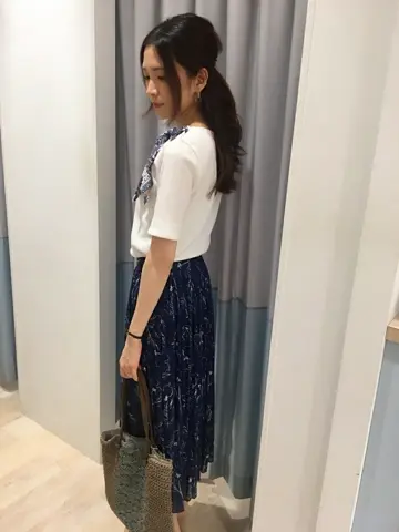 ANY SIS スタッフ コーディネート画像