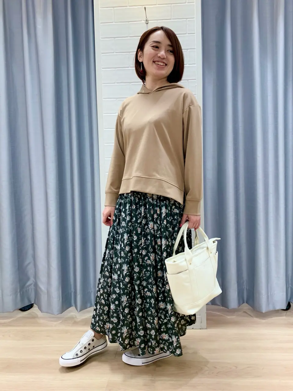 ANY SIS 丸岡 コーディネート画像