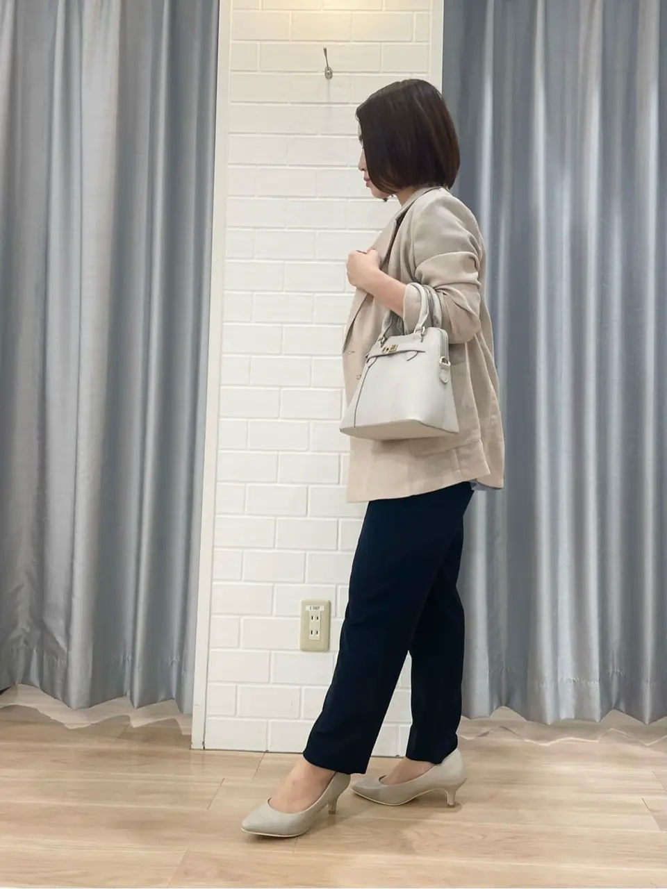 ANY SIS 丸岡 コーディネート画像