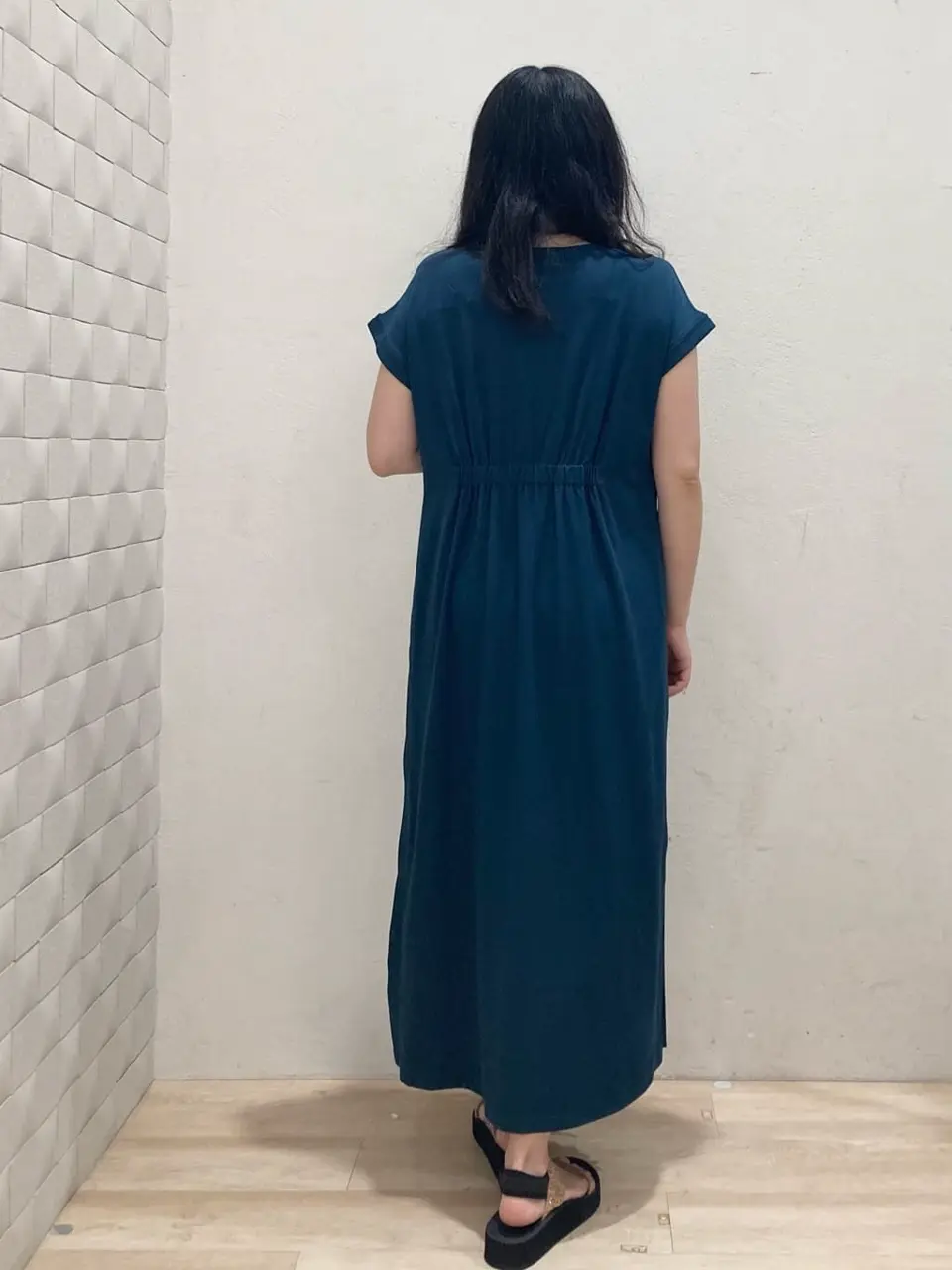 ANY SIS 川根　彩 コーディネート画像