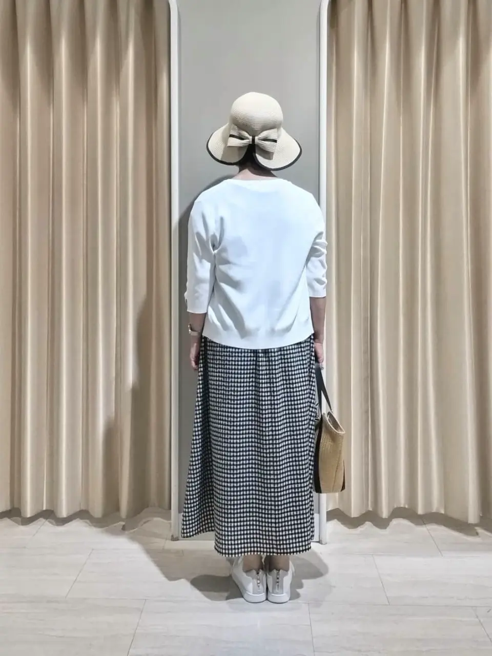 ANY SIS 岡本 コーディネート画像